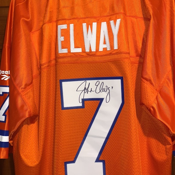 Vintage number seven John Elway signed jersey - Picture 3 of 4
